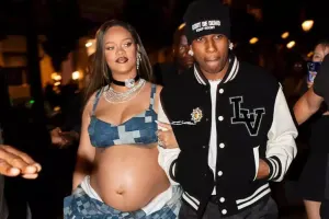 Gözlər Rihannada idi...