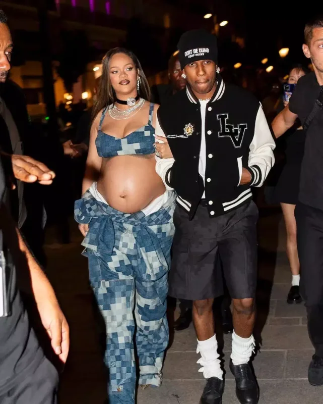 Gözlər Rihannada idi...