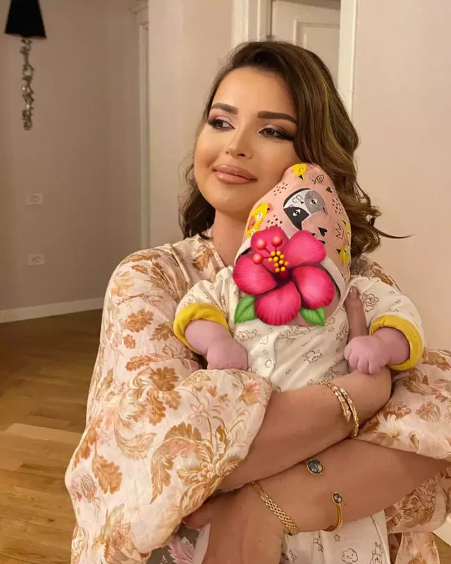 Sevda qızının üzünü niyə göstərmir?