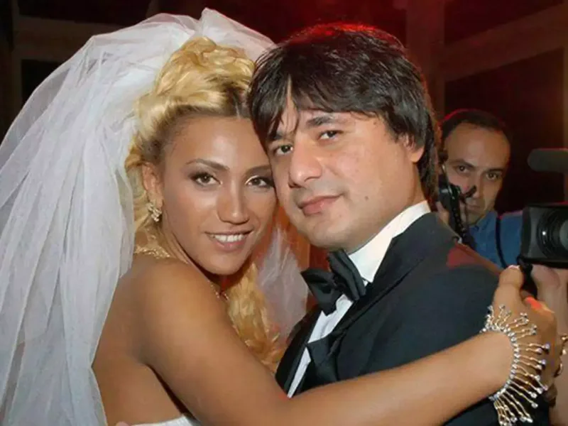 Röya tamaşaçıların suallarını cavablandırdı