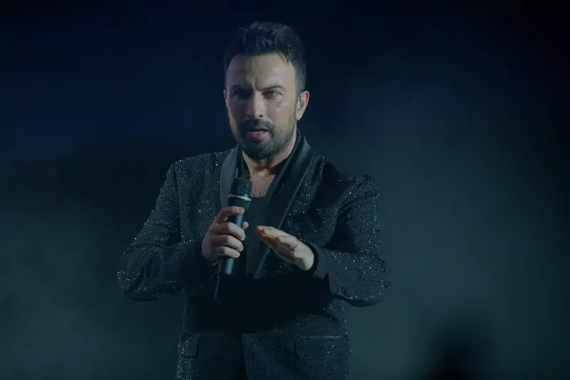 Tarkan Bakıda 20 min nəfərin qarşısına çıxdı