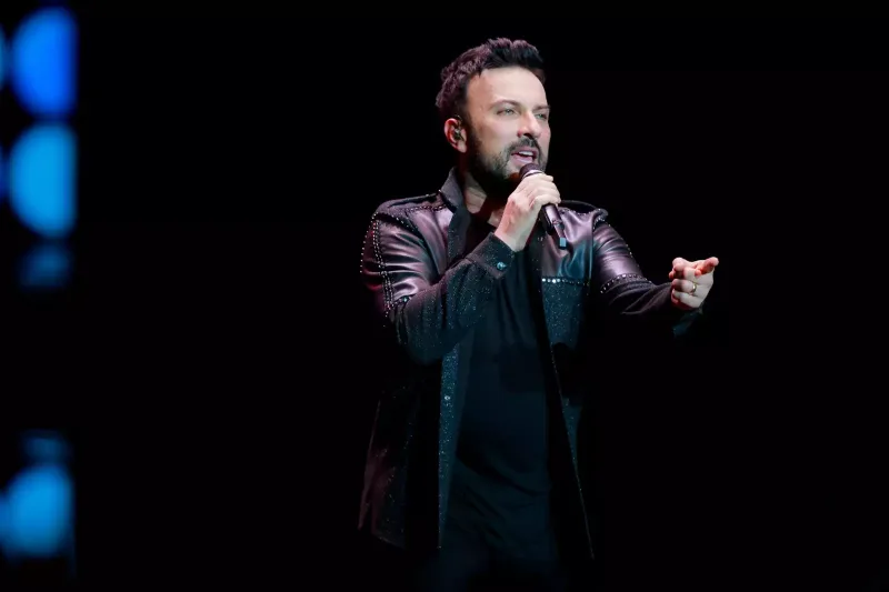 Tarkan Bakıda 20 min nəfərin qarşısına çıxdı