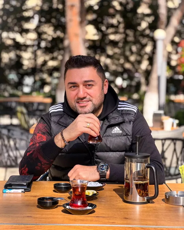 “200 min borcum var idi”