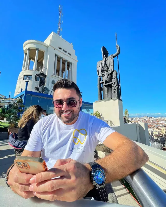 “200 min borcum var idi”