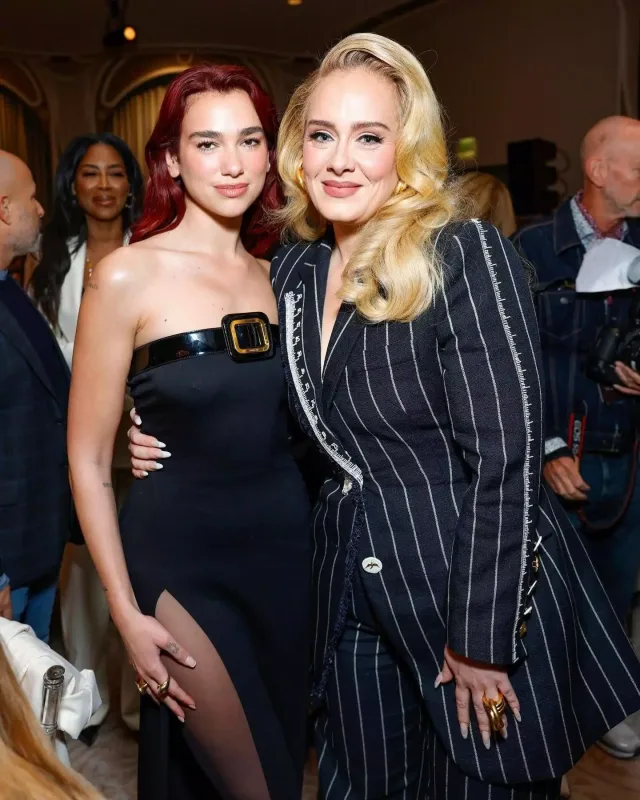 Dua Lipa milyarder olmaq yolunda!