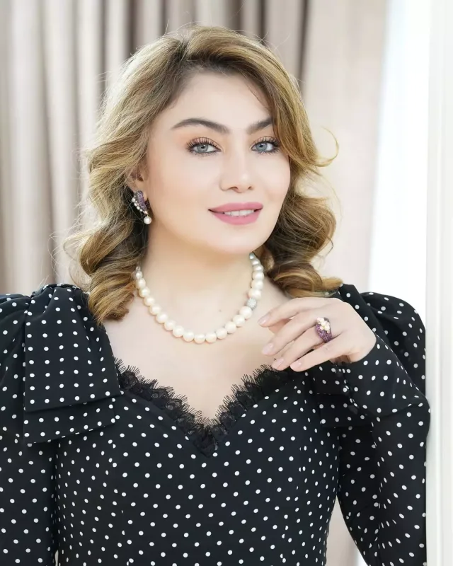 Ruhiyyə Əliyevadan Yeni il libasları tövsiyəsi!