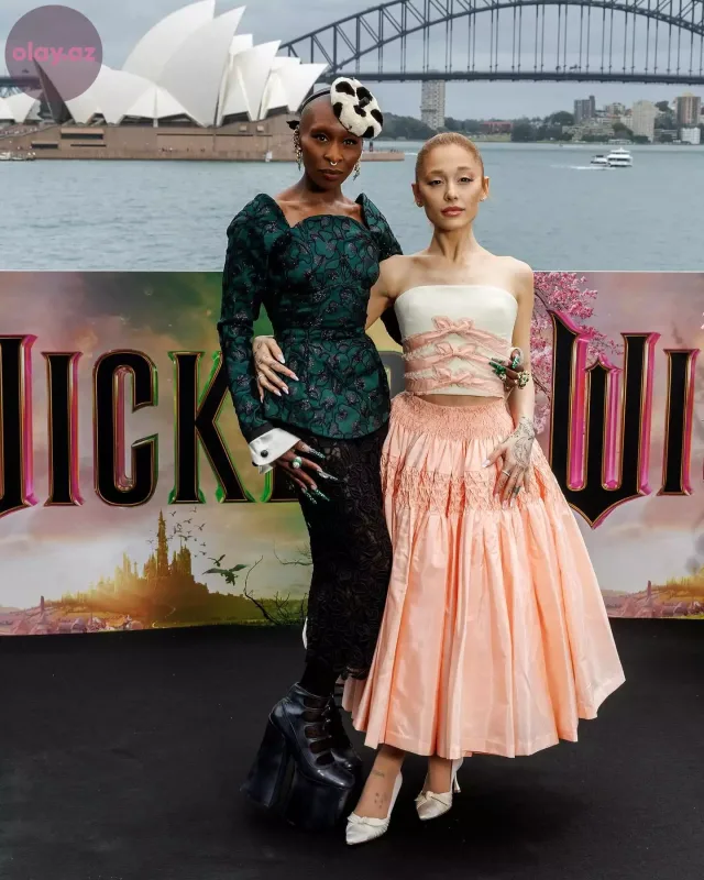 Hamısı bir boyda gəzən gözəllər!