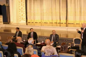 Mədəniyyət naziri Akademik Musiqili Teatrda olub