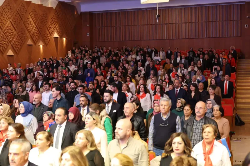 “Köhnə çamadanlar” Ankarada nümayiş olundu