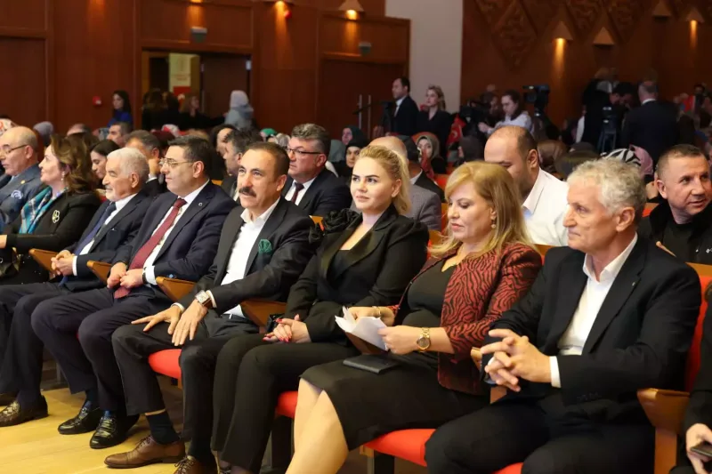 “Köhnə çamadanlar” Ankarada nümayiş olundu