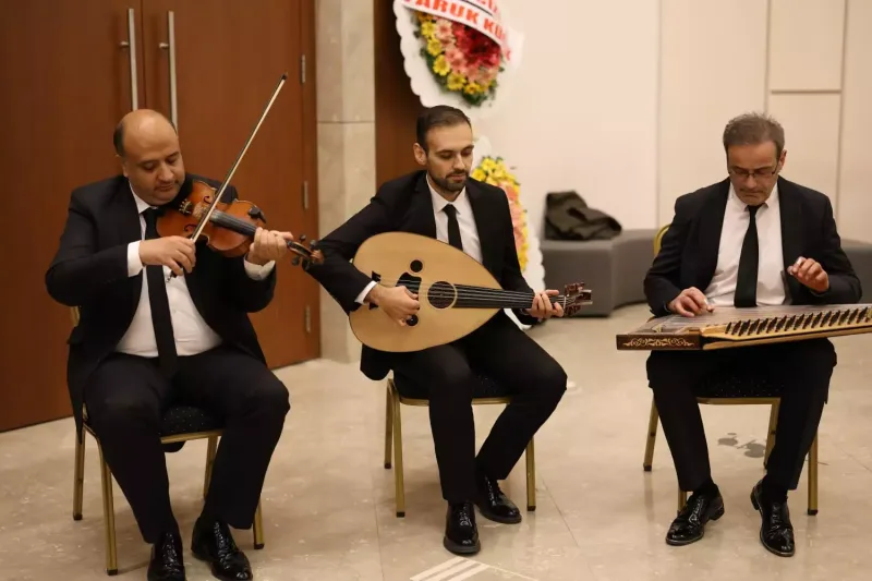 “Köhnə çamadanlar” Ankarada nümayiş olundu