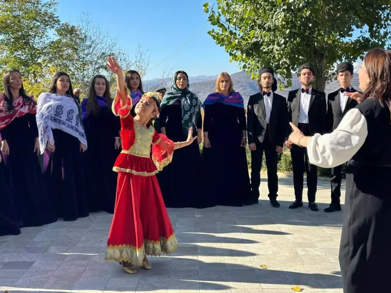 Azad torpaqlarda bayram konsertləri təşkil olunub