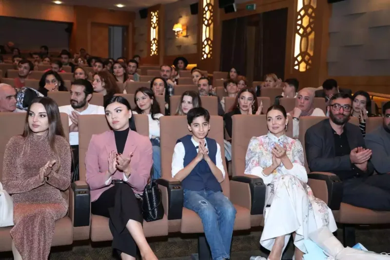 “Atamın kölgəsində”nin təqdimatı oldu