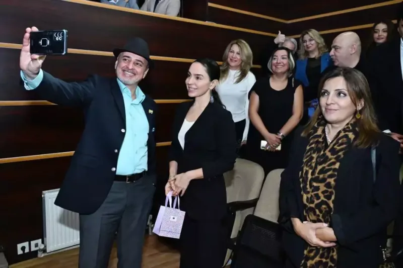 Leyla Əliyeva İordaniya şahzadəsi ilə tamaşada