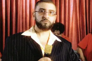 Musiqiçi qadınlarla görün nə etdi