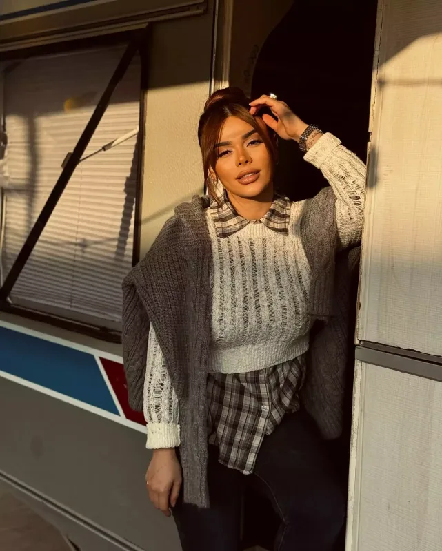 “Röya xanım belə bu sadəliyi edirsə, sən necə etməyəsən?”