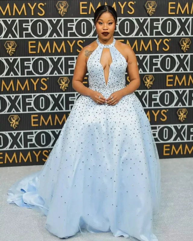 Emmi-də qırmızı xalının ulduzları