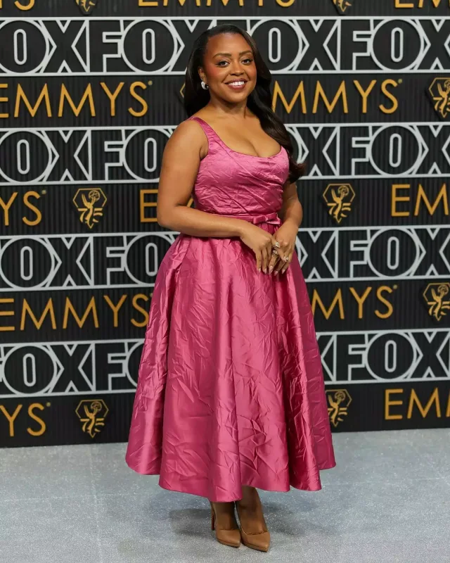 Emmi-də qırmızı xalının ulduzları