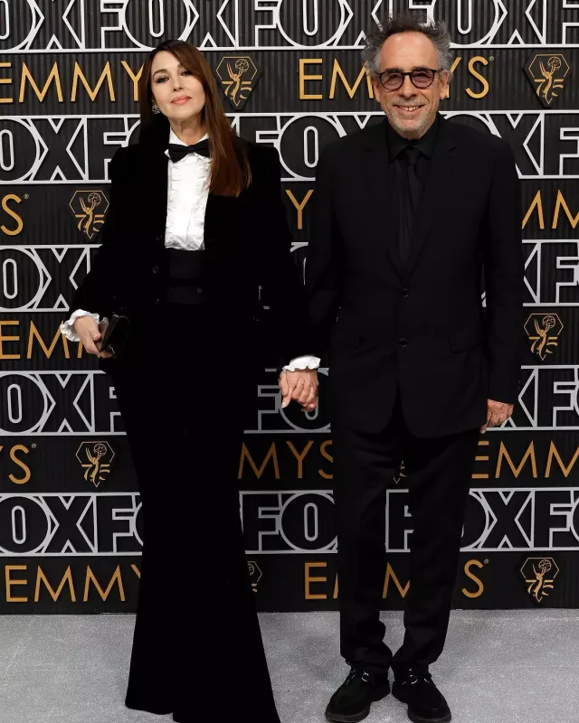 Emmi-də qırmızı xalının ulduzları