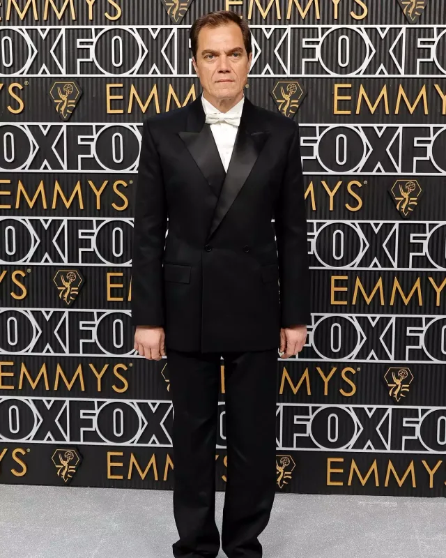 Emmi-də qırmızı xalının ulduzları