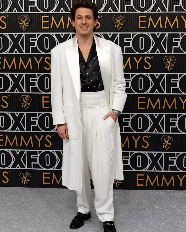 Emmi-də qırmızı xalının ulduzları