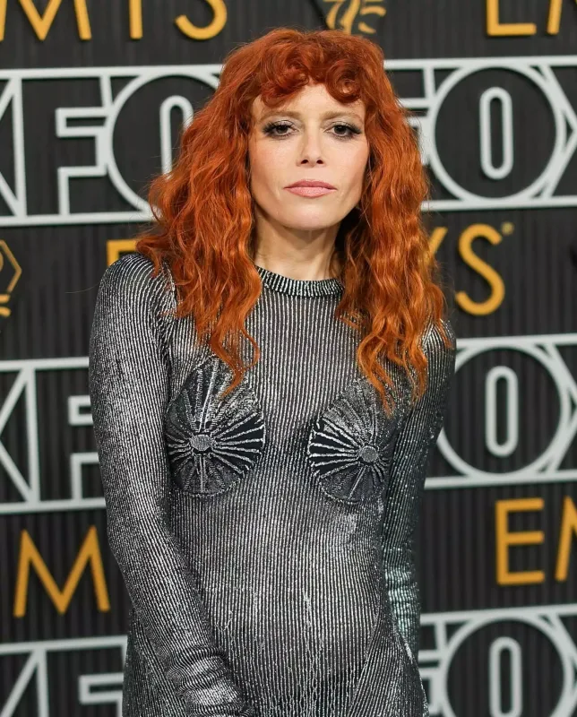 Emmi-də qırmızı xalının ulduzları