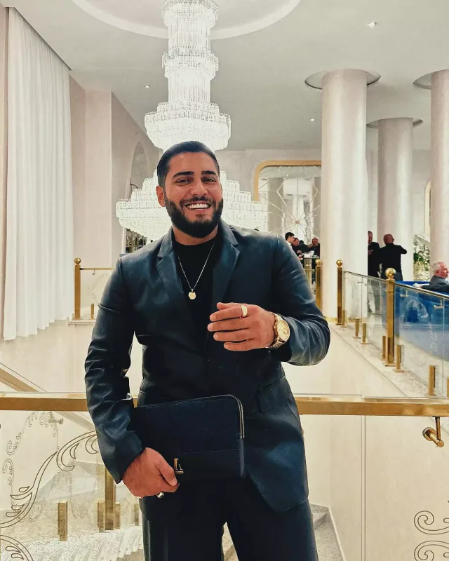 “Filan Xalq artisti Ayazın qarşısını kəsdi”