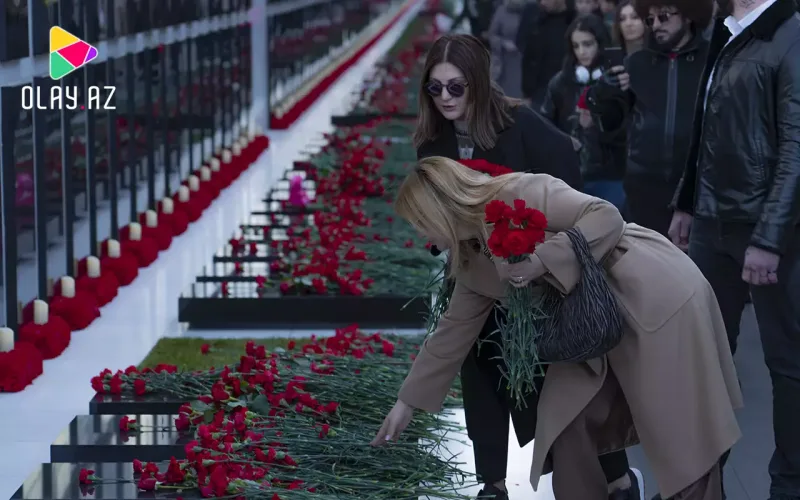 Sibel Can Şəhidlər xiyabanını ziyarət etdi