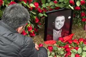 Azər dəfn edildi - Yenilənib