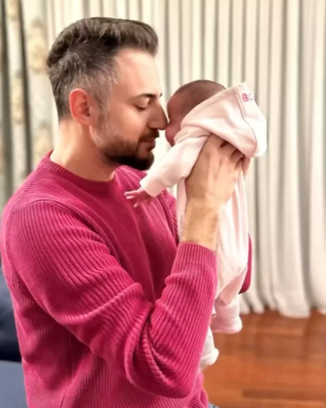 Azər qızının doğulduğunu açıqladı