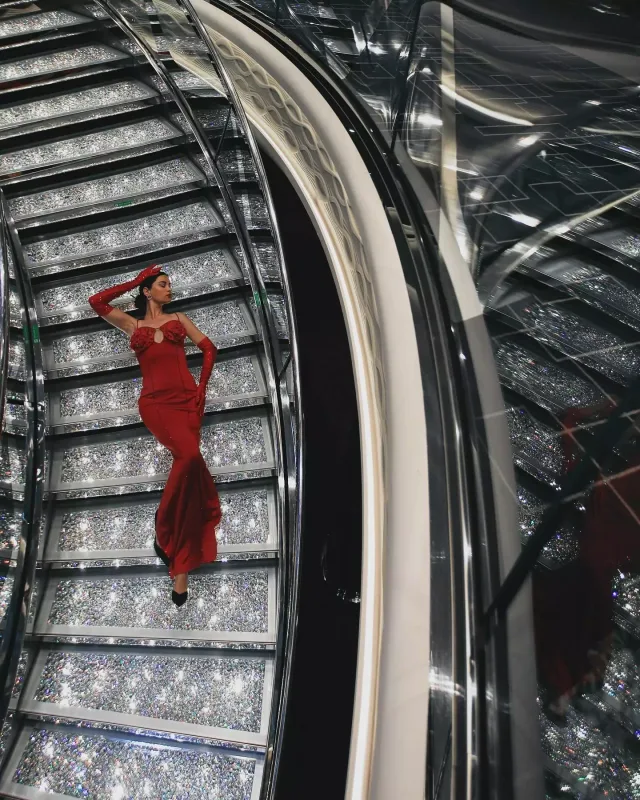 Nərmin 4 milyonluq gəmidə...