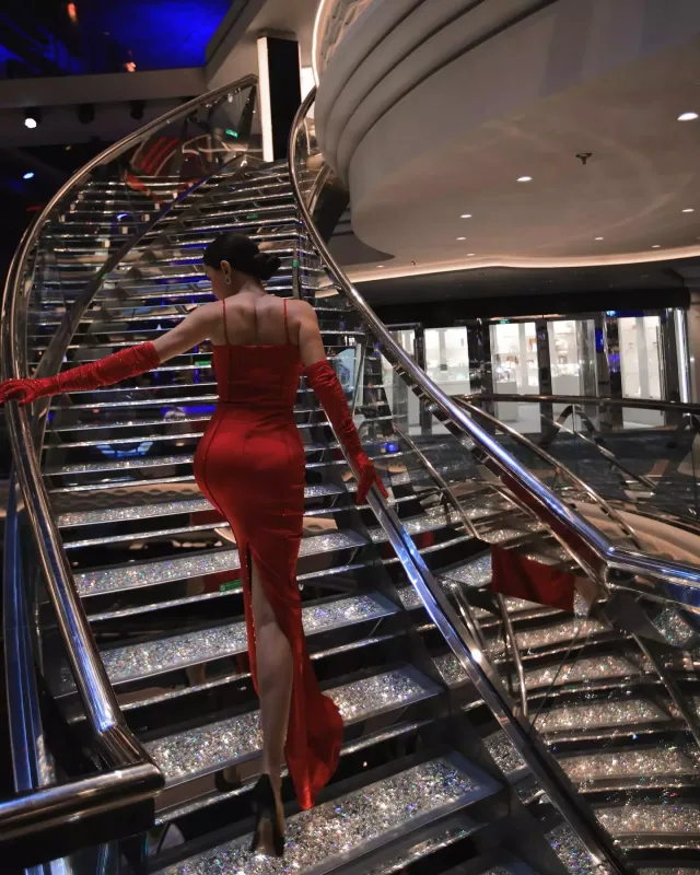 Nərmin 4 milyonluq gəmidə...