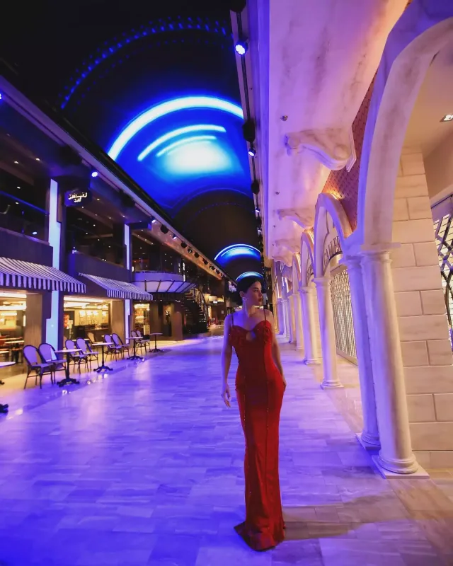 Nərmin 4 milyonluq gəmidə...