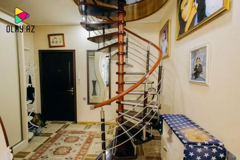 Fatimə evini satır