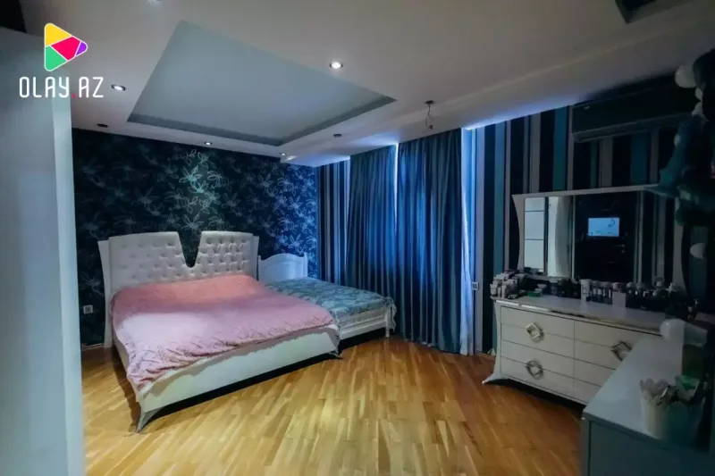 Fatimə evini satır