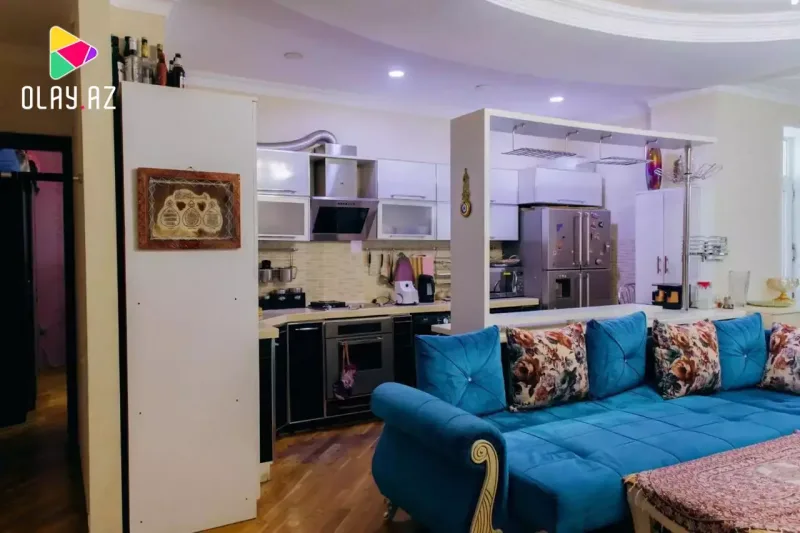 Fatimə evini satır