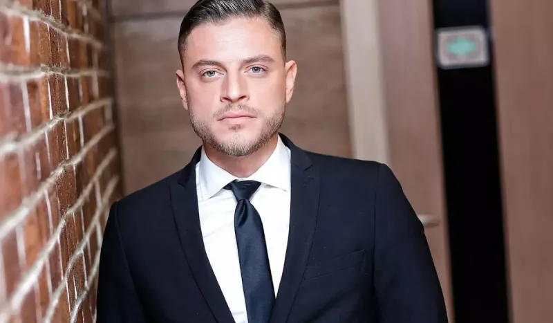 Yardım etdiyi zəlzələ qurbanından danışdı