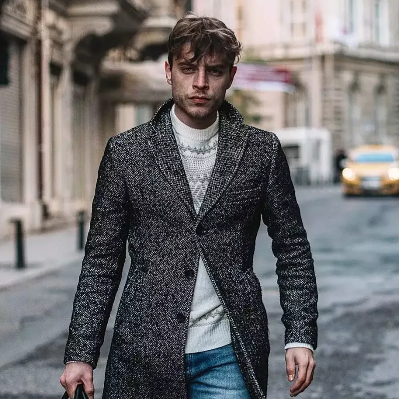 Yardım etdiyi zəlzələ qurbanından danışdı