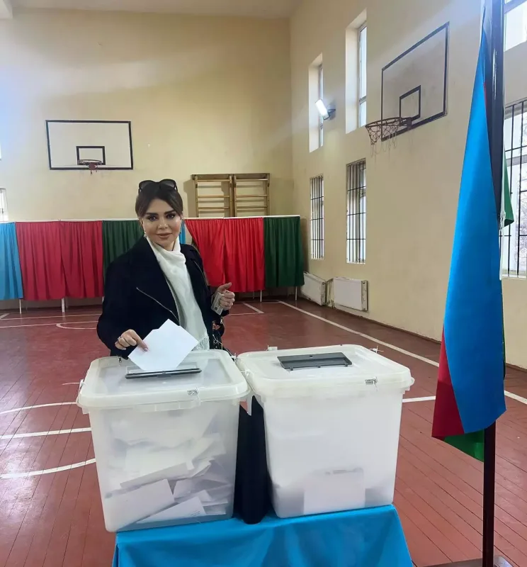 Onlar da səs verdilər...