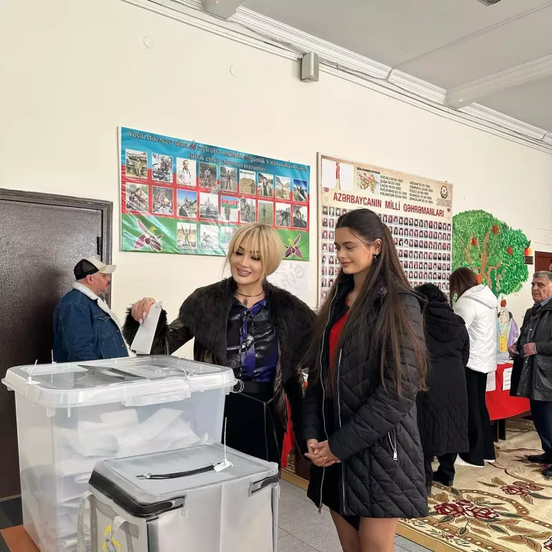 Onlar da səs verdilər...