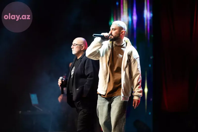 50 pərəstişkarını səhnəyə çıxardı... - Orxanın konsertinin birinci günü