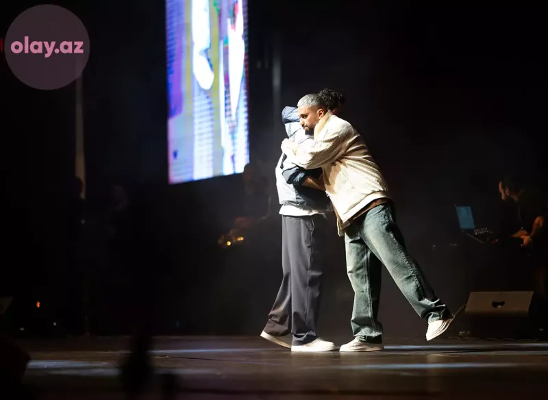 50 pərəstişkarını səhnəyə çıxardı... - Orxanın konsertinin birinci günü