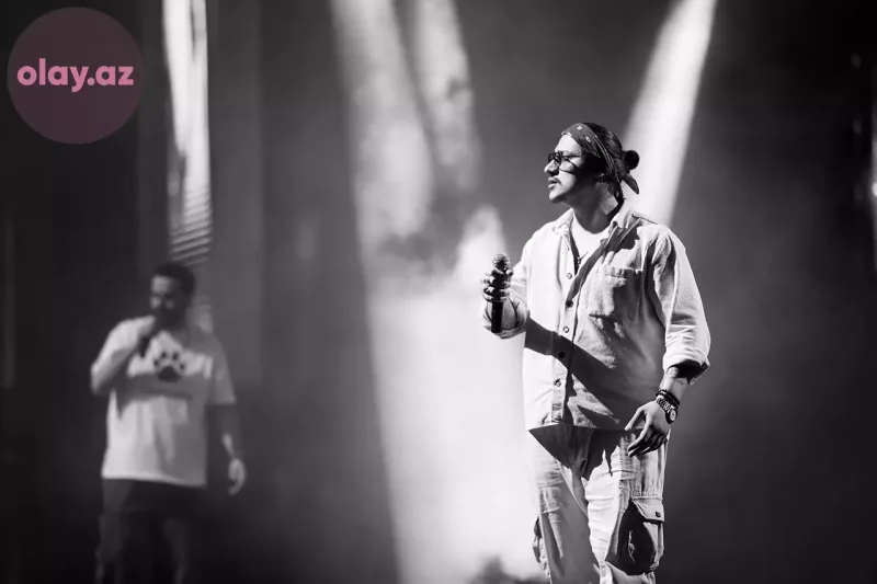 50 pərəstişkarını səhnəyə çıxardı... - Orxanın konsertinin birinci günü