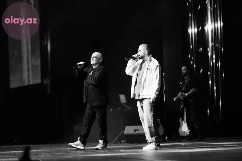 50 pərəstişkarını səhnəyə çıxardı... - Orxanın konsertinin birinci günü