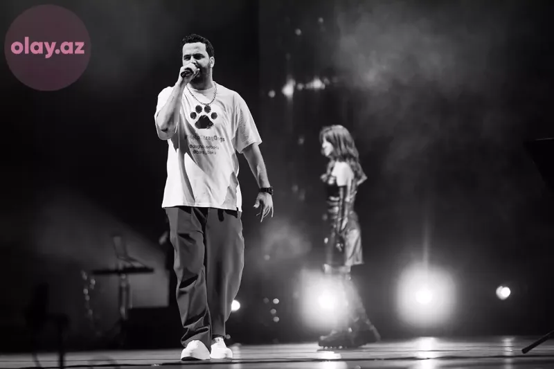 50 pərəstişkarını səhnəyə çıxardı... - Orxanın konsertinin birinci günü