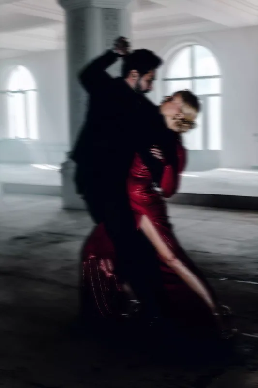 Nura, eşq, tanqo və ehtiras!