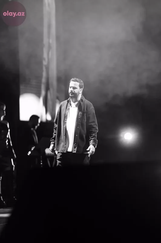 50 pərəstişkarını səhnəyə çıxardı... - Orxanın konsertinin birinci günü