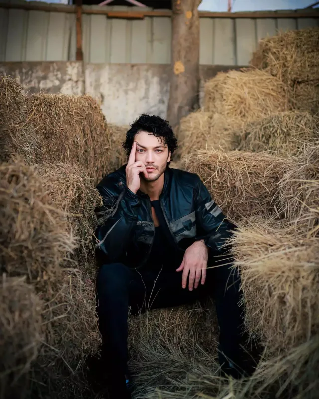 Azərbaycanlı model film çəkilişində qəza keçirdi