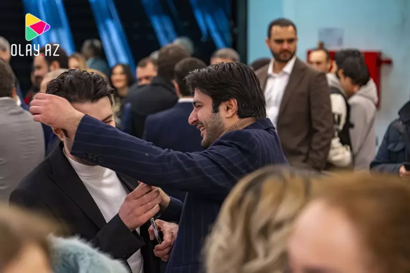 “Kartına atacam” – Qalada maraqlı anlar