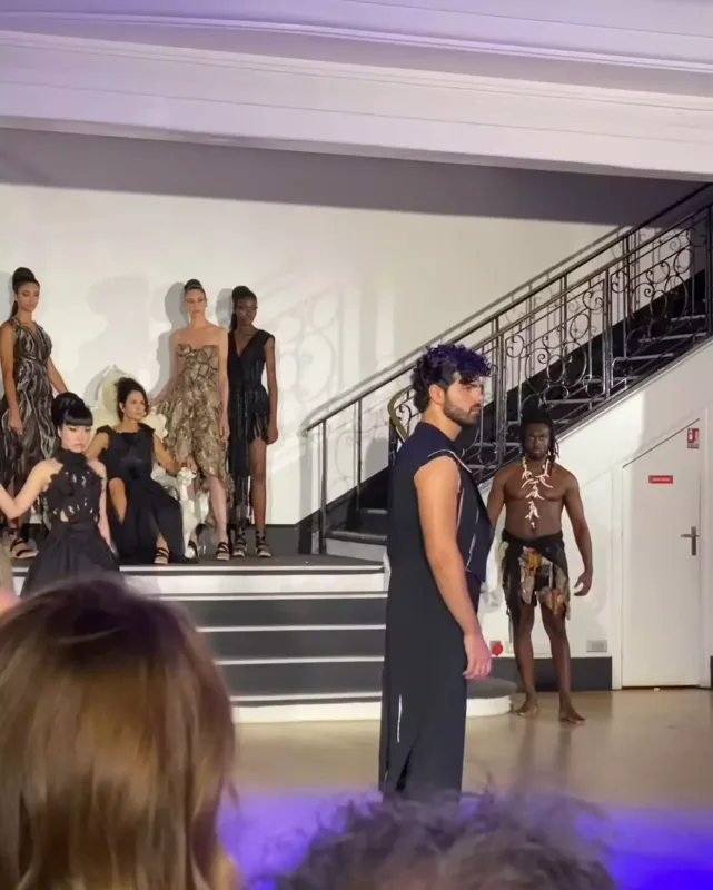 Azərbaycanlı model Paris Moda Həftəsində podiuma çıxdı!